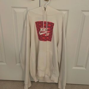 Nike HBR Tundra Mens Medium White Hoodie/Sweatshirt